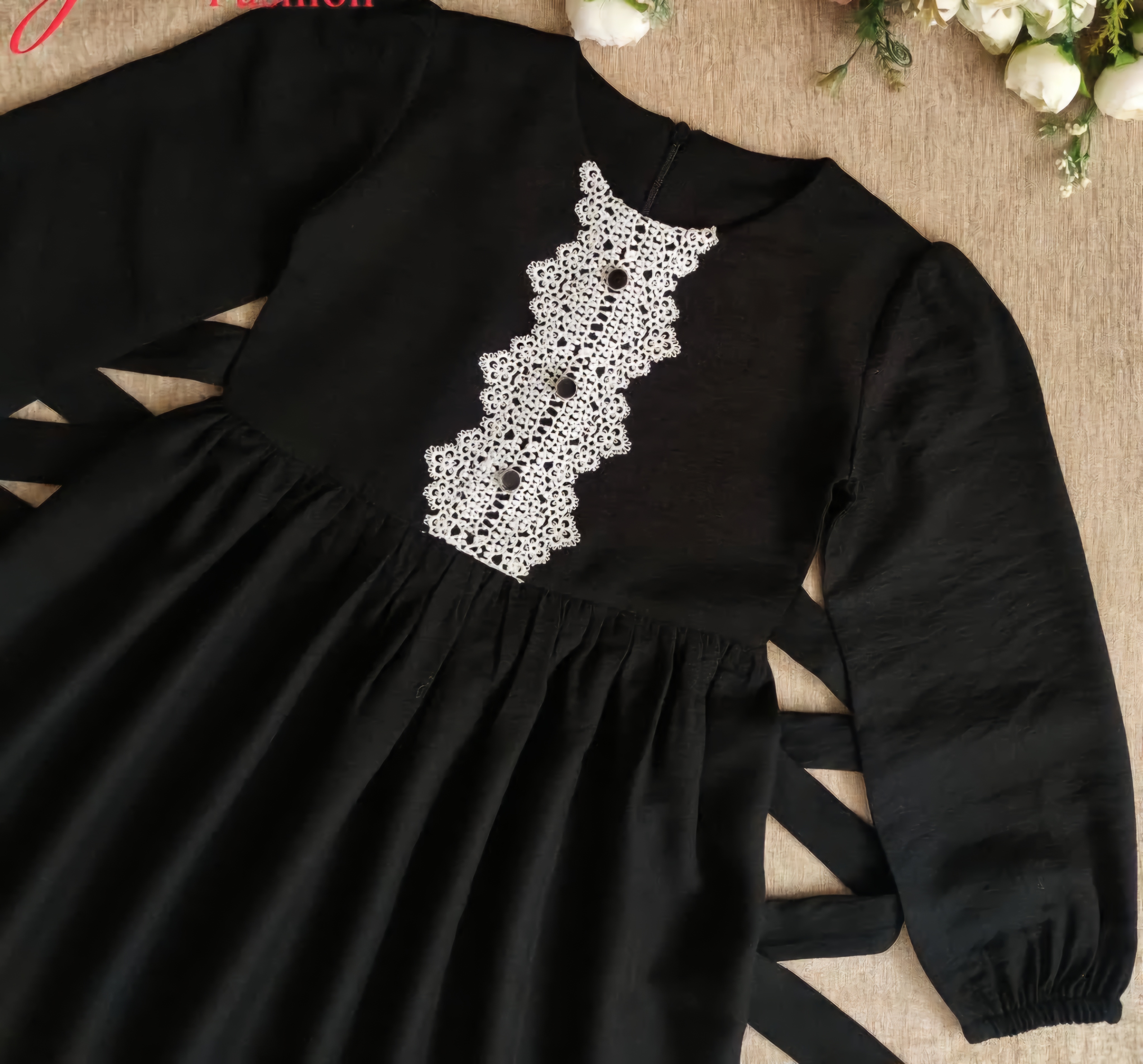 پیراهن مشکی دخترانه با دانتل سفید